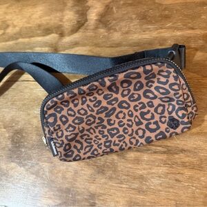 Lululemon Everywhere Belt Bag 1L
